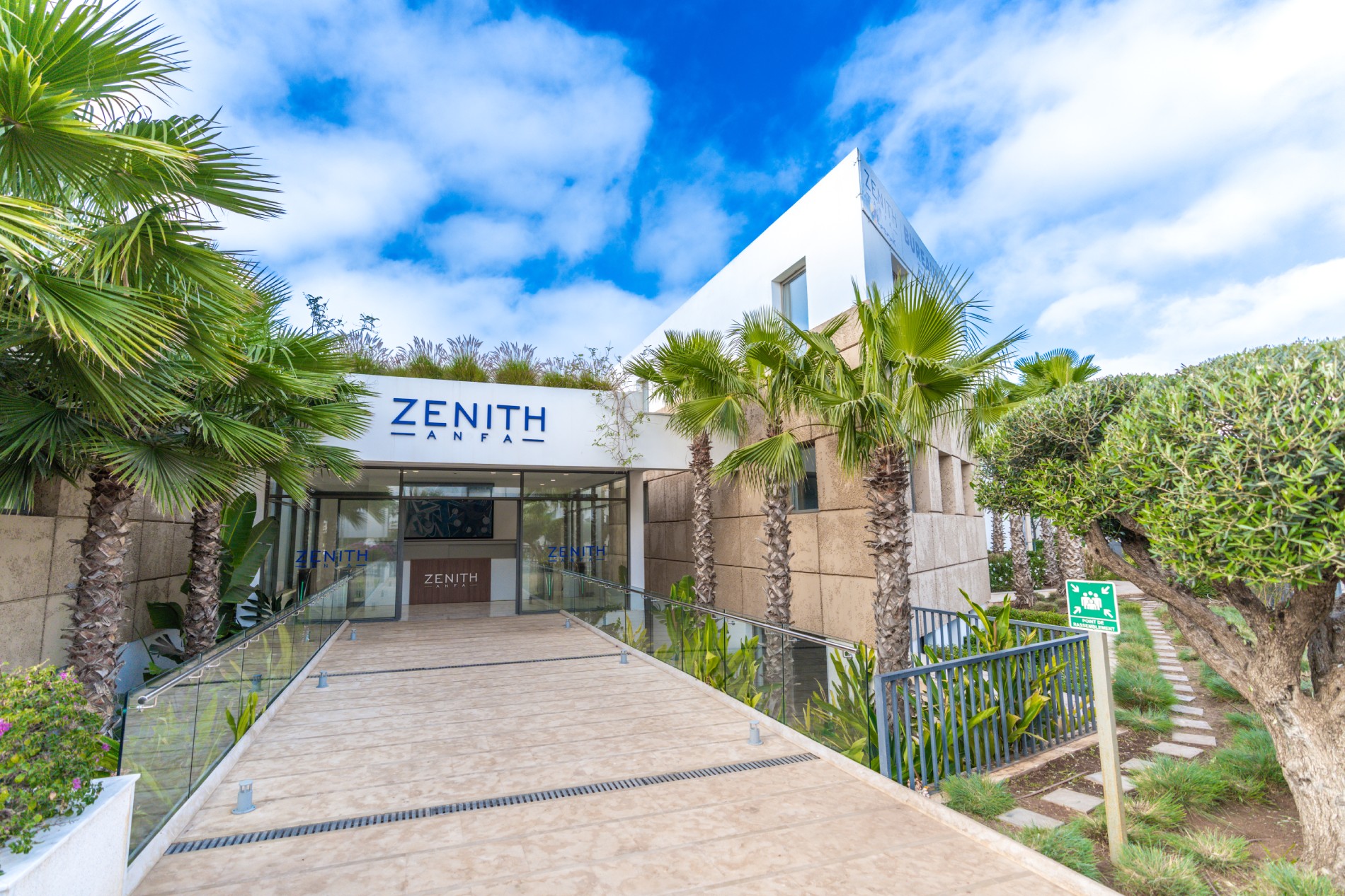 Vue extérieure du centre d'affaires Zenith Anfa