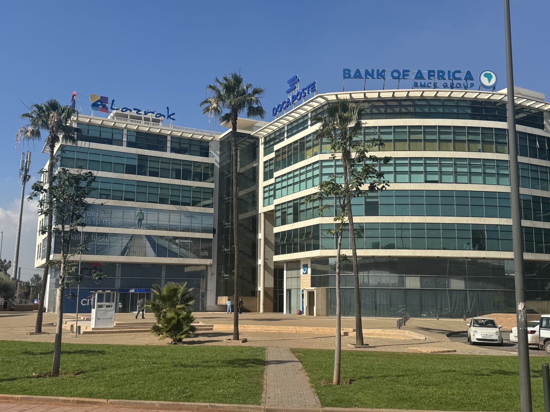 Bureaux modernes et lumineux chez Zenith Center